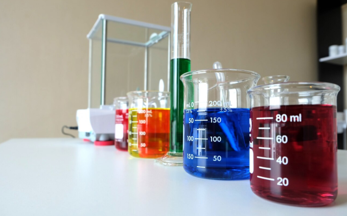 چسباننده دارویی